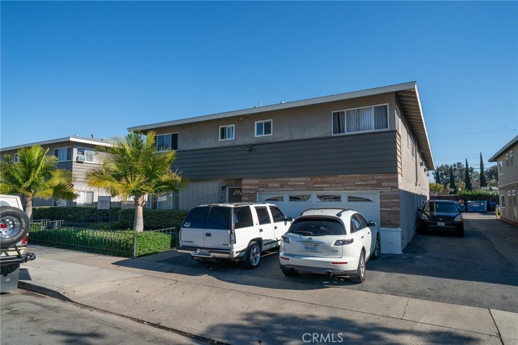 Photo of 1118 1124 N Mayfair Avenue, Anaheim, CA 92801 (MLS # OC26052256)