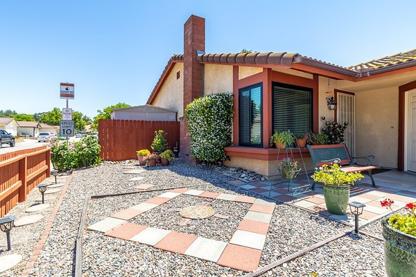 1318 Oleander Lane