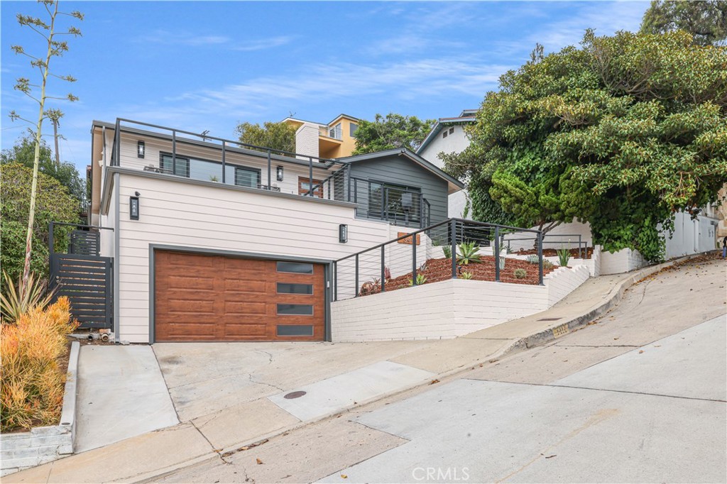 3412 Poe Street