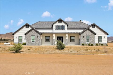 Photo of 16979 Nanticoke RD, Apple Valley, CA 92307 (MLS # HD26098005)