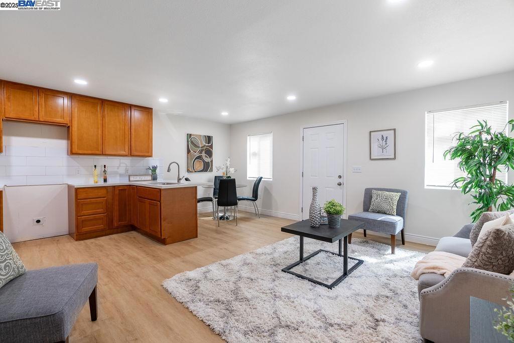 BURKETT GARDENS - Residential