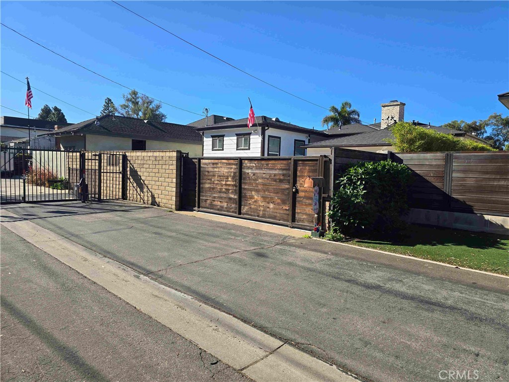 Country Club manor (CCM) - Residential Lease