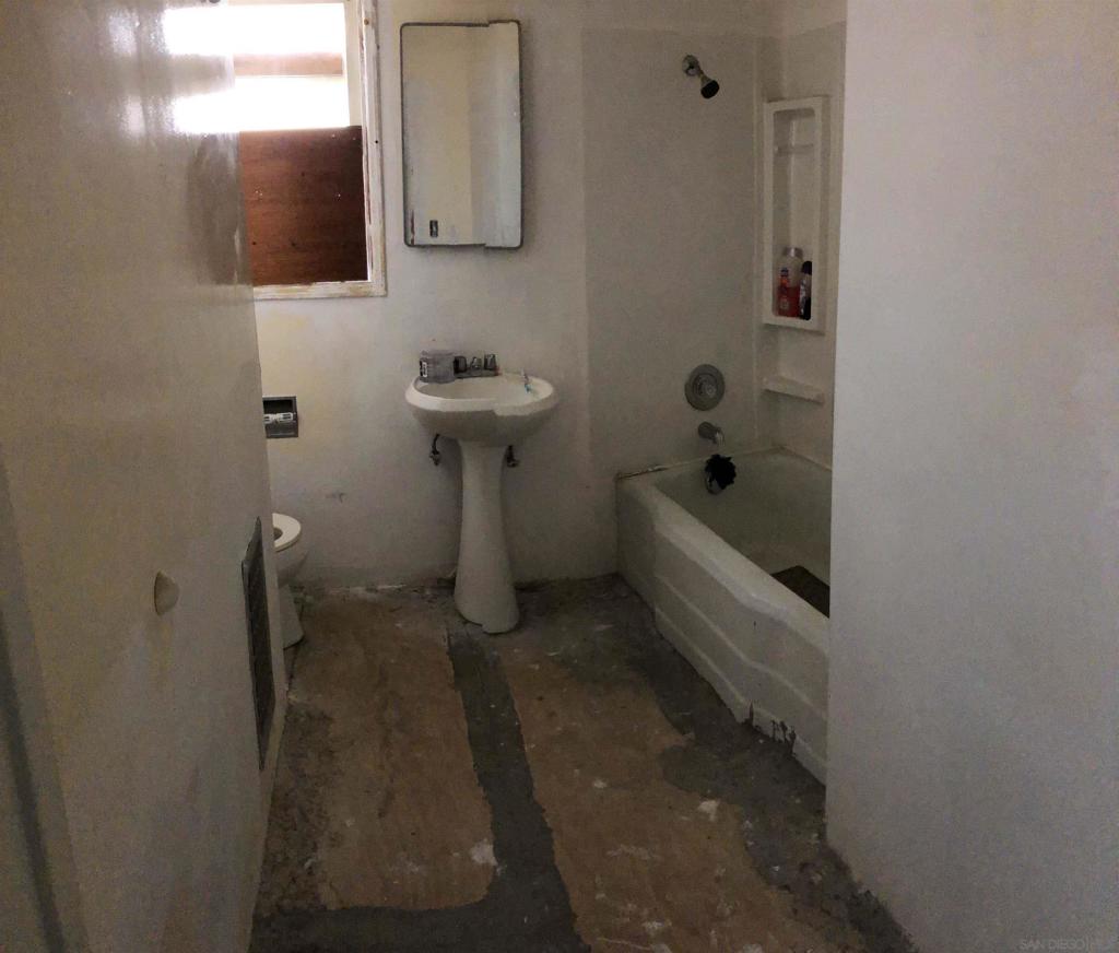 Pacific Beach - Residential Income