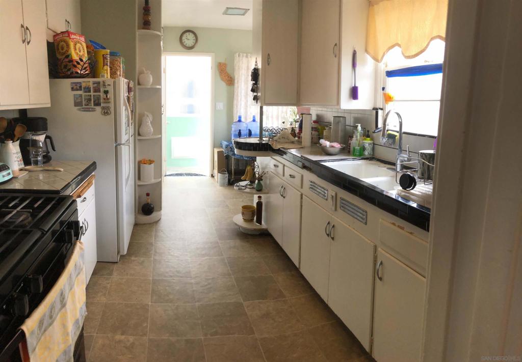 Pacific Beach - Residential Income