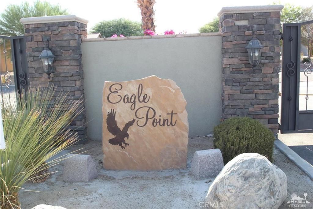 listing image 130724805700795299806