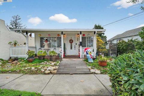 229 Lake Ave Rodeo CA 94572