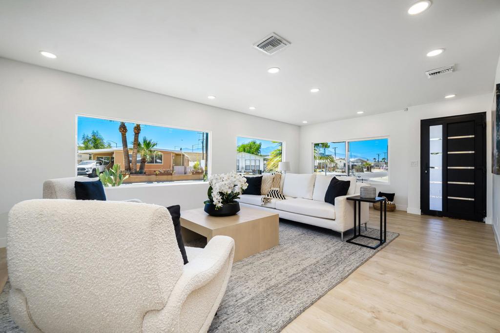 Tri Palm Estates - Residential