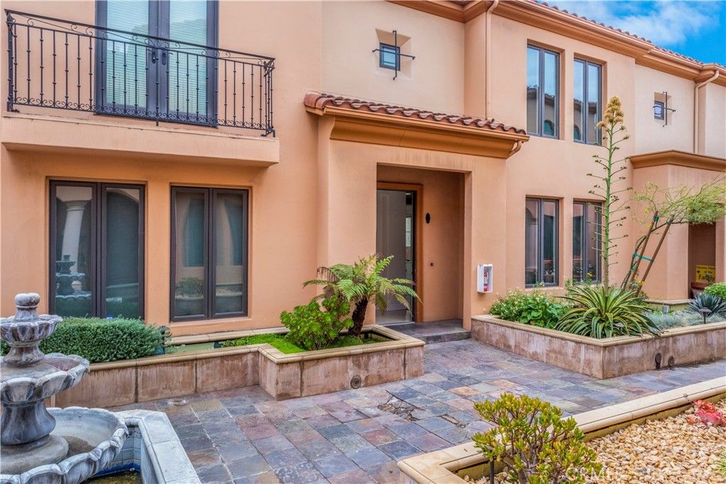 listing image 130722229159205553922