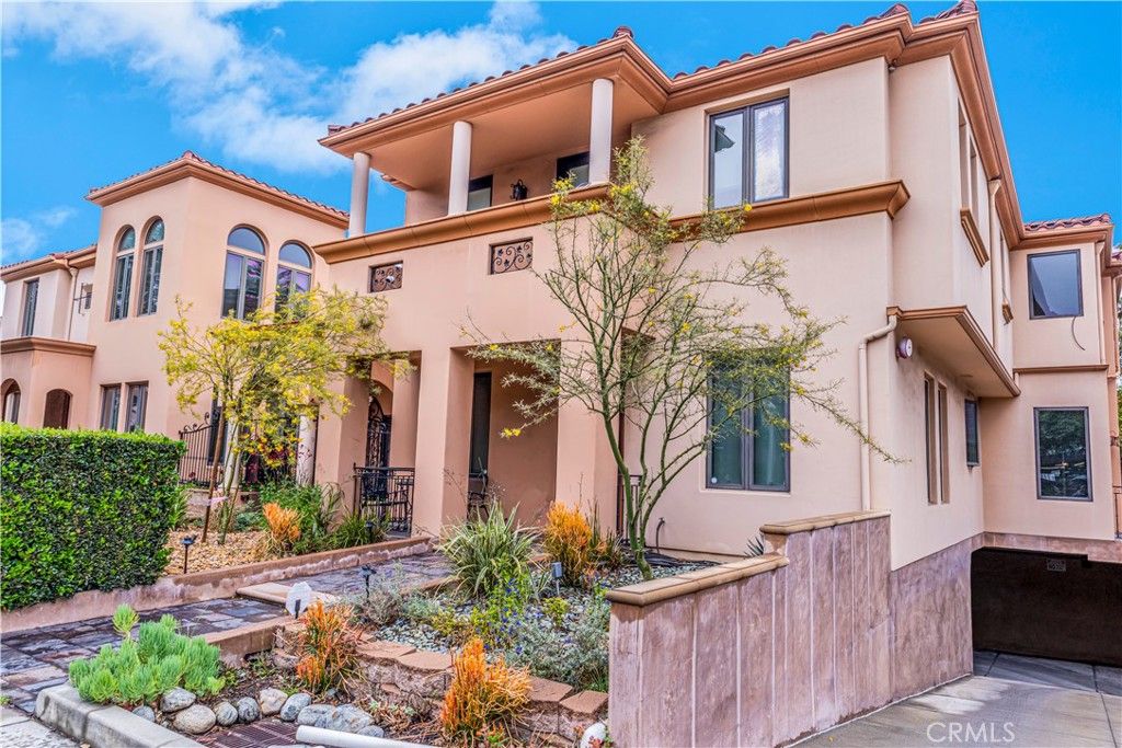 listing image 130722489058781981922