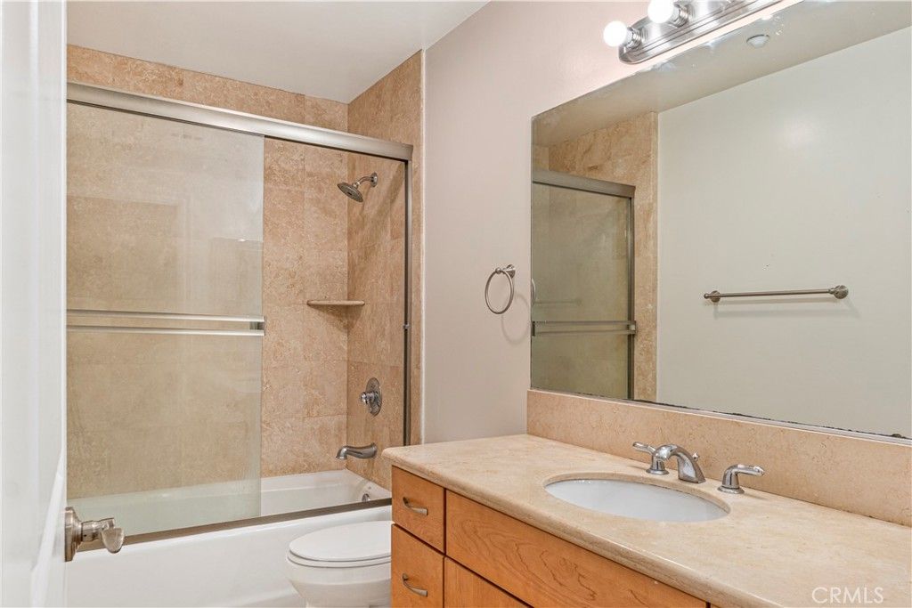 listing image 130728304172834622571