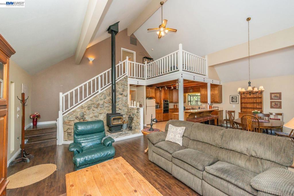 891 Salt Flat Rd