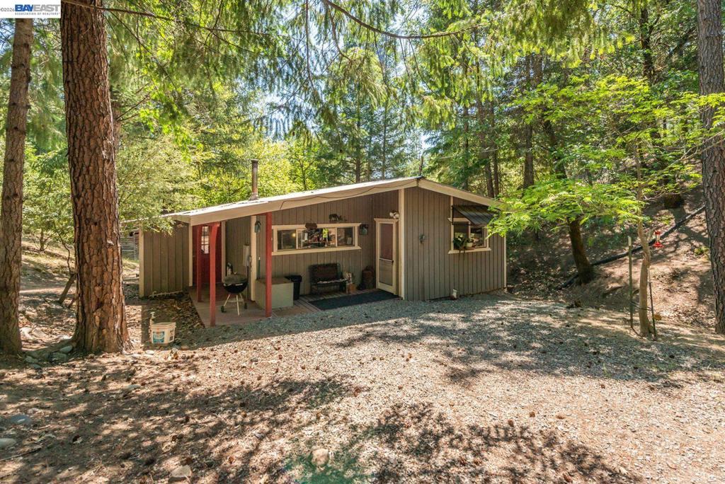 891 Salt Flat Rd