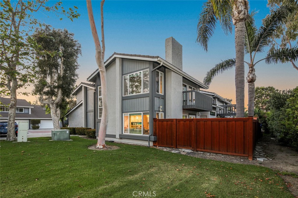 3307 Calle La Veta