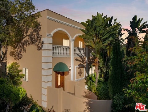 Photo of 7601 Hollywood Boulevard, Los Angeles, CA 90046 (MLS # 26989591)
