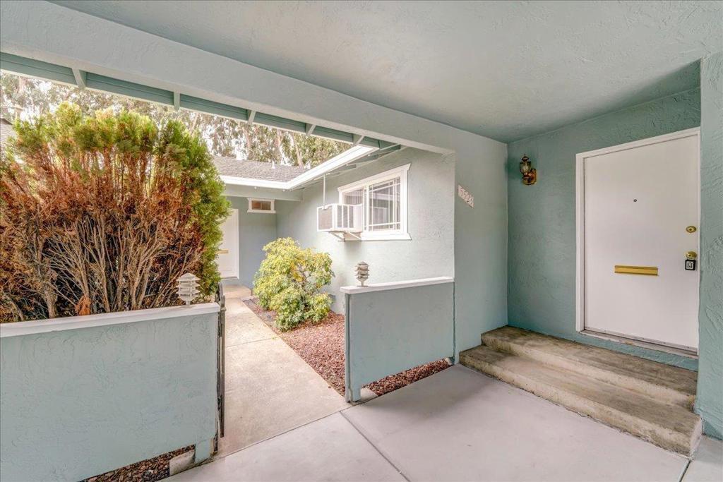 5523 Thornwood Drive