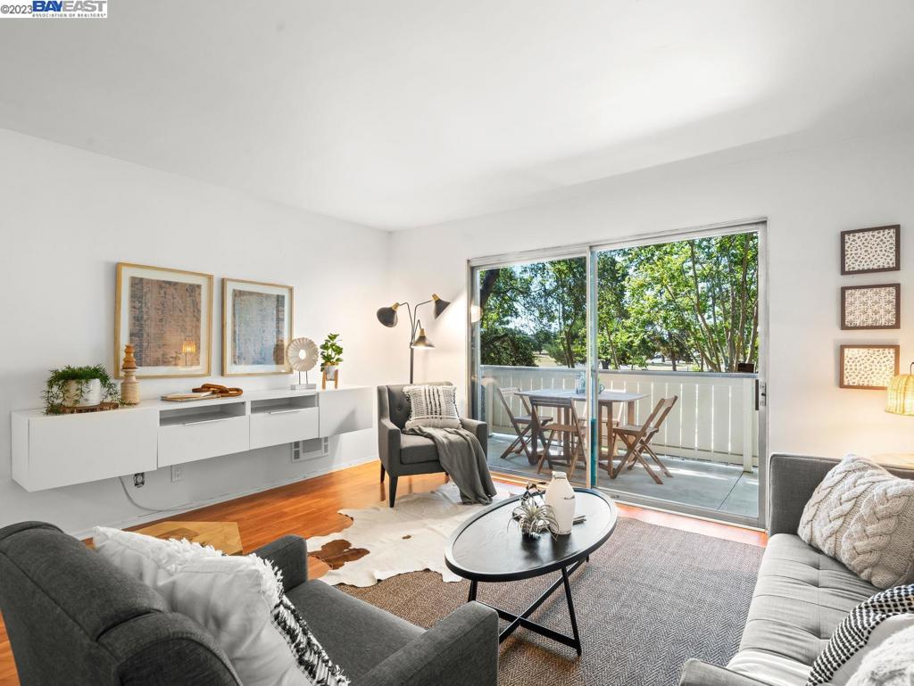 1311 Webster St E205