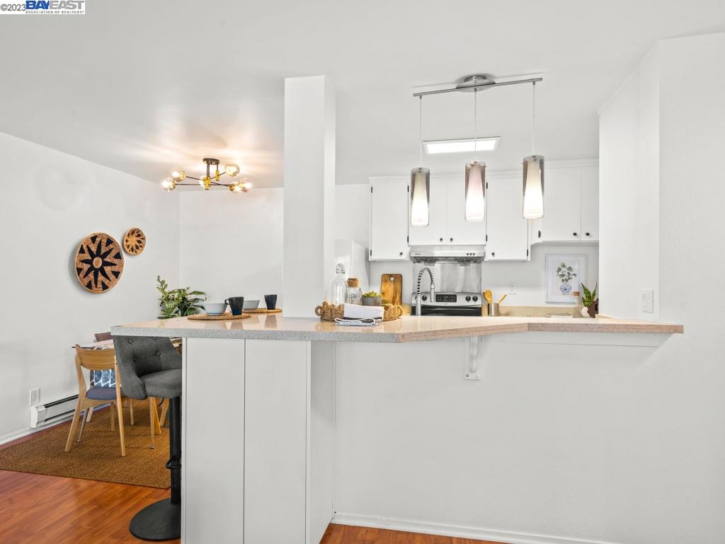 1311 Webster St E205
