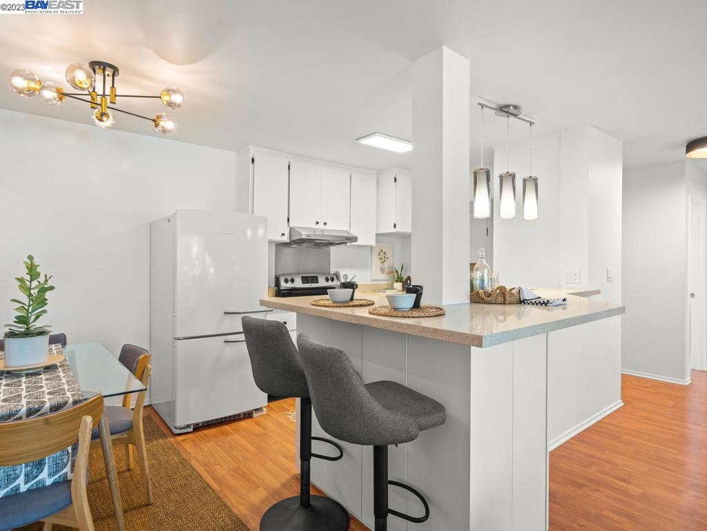 1311 Webster St E205