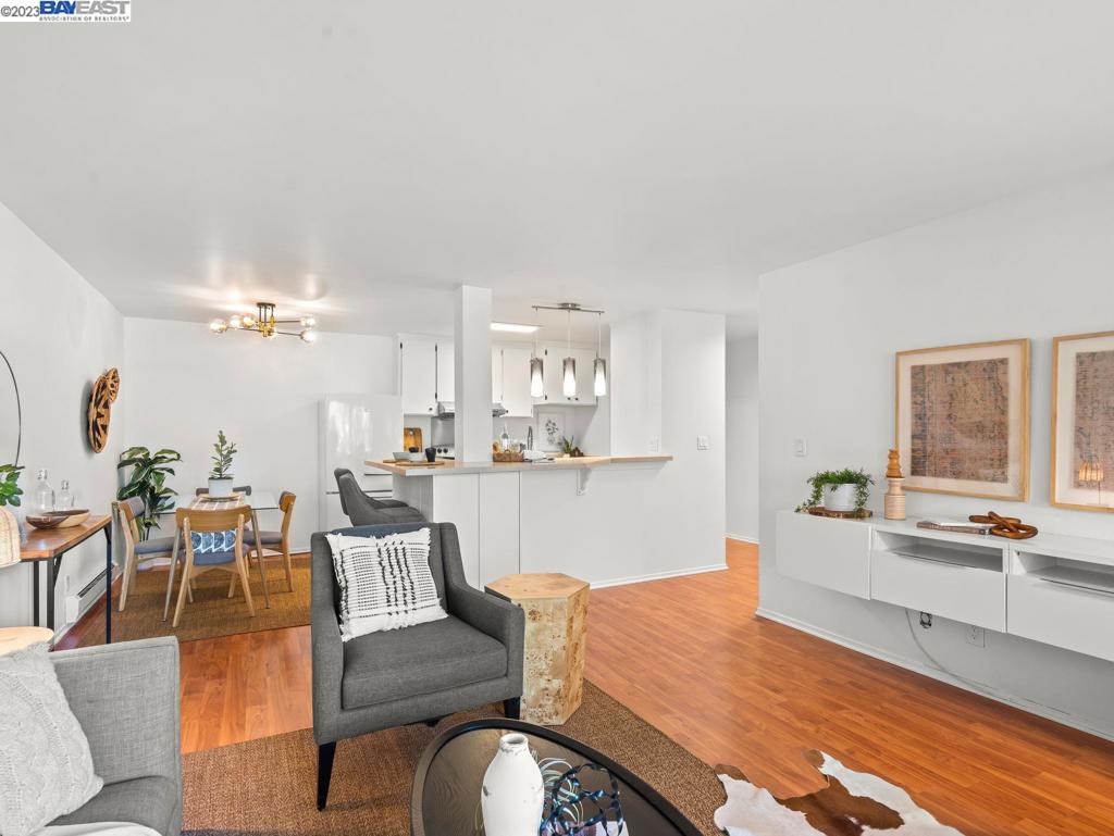 1311 Webster St E205