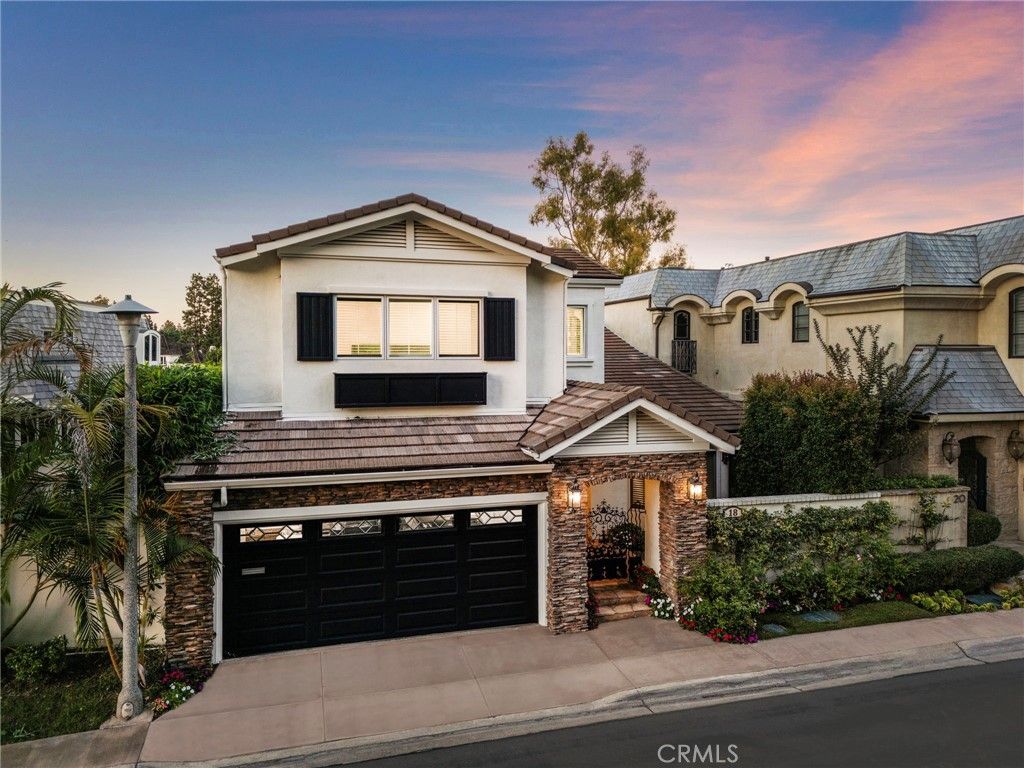 Photo of 18 Rue Grand Vallee, Newport Beach, CA 92660 (MLS # OC25241121)