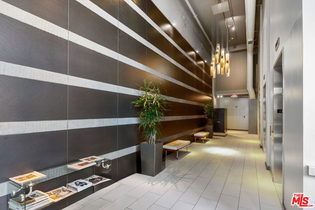 Photo of 645 W 9th Street #237, Los Angeles, CA 90015 (MLS # 25625193)