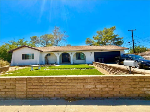 Photo of 135 S Broadway Street, Ridgecrest, CA 93555 (MLS # SW26038861)