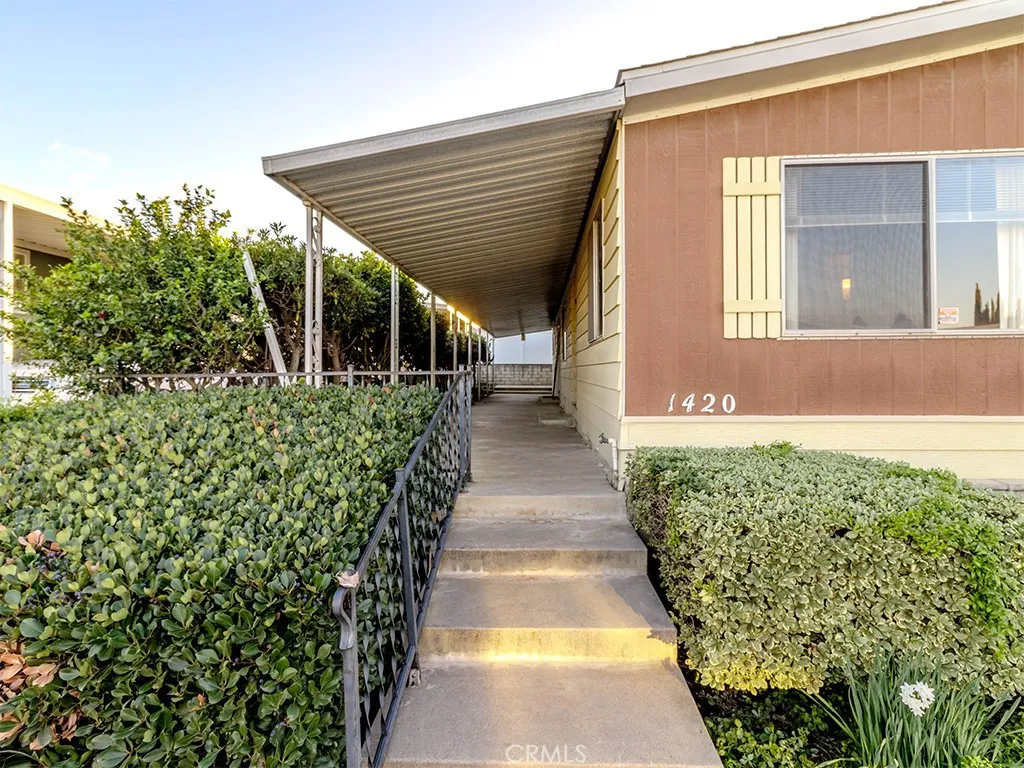 Corona, California 92882, United States, 3 Bedrooms Bedrooms, ,2 BathroomsBathrooms,Residential,Pending,250091