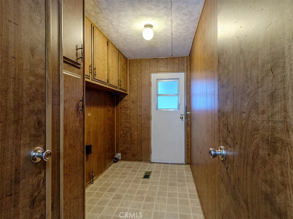 Corona, California 92882, United States, 3 Bedrooms Bedrooms, ,2 BathroomsBathrooms,Residential,Pending,250091