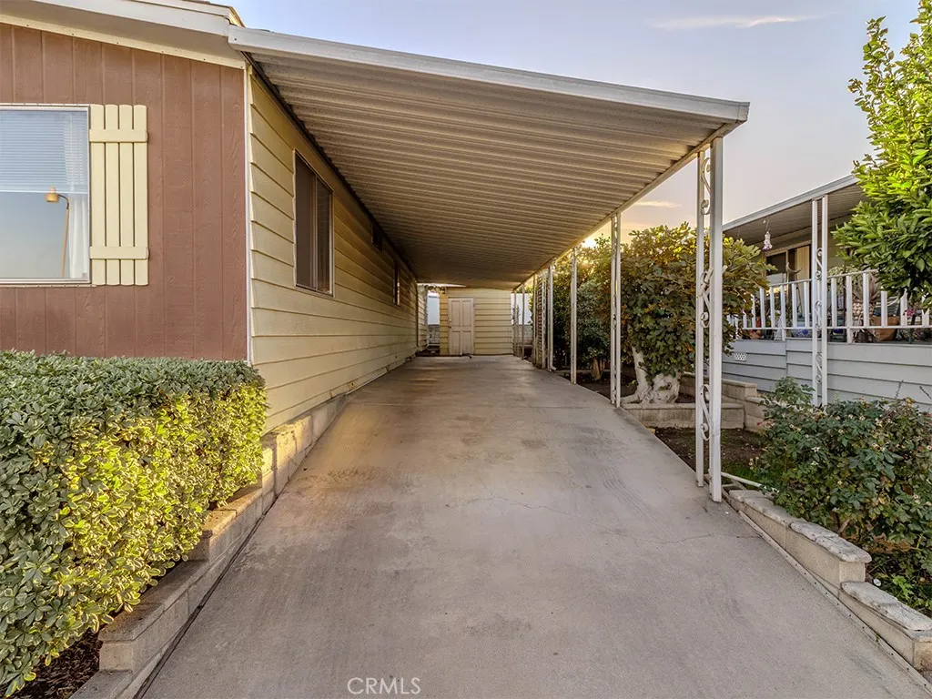 Corona, California 92882, United States, 3 Bedrooms Bedrooms, ,2 BathroomsBathrooms,Residential,Pending,250091