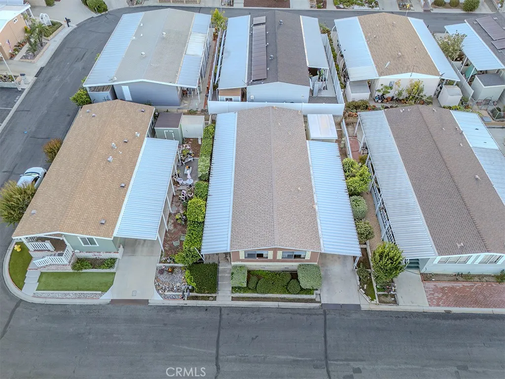 Corona, California 92882, United States, 3 Bedrooms Bedrooms, ,2 BathroomsBathrooms,Residential,Pending,250091