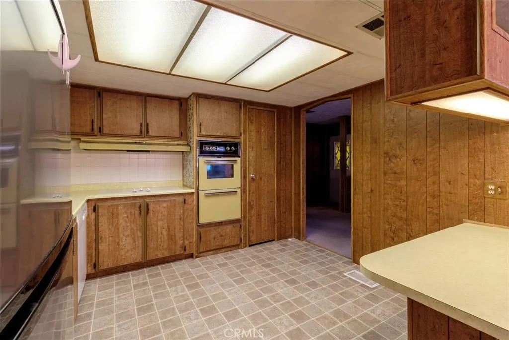 Corona, California 92882, United States, 3 Bedrooms Bedrooms, ,2 BathroomsBathrooms,Residential,Pending,250091