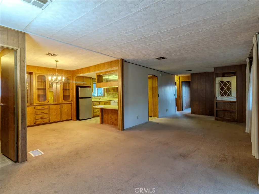 Corona, California 92882, United States, 3 Bedrooms Bedrooms, ,2 BathroomsBathrooms,Residential,Pending,250091