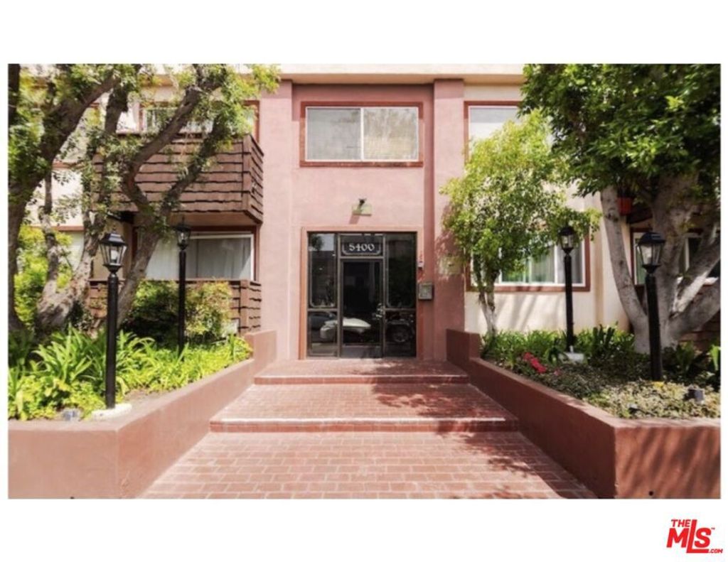 Photo of 5400 Newcastle Avenue #50, Encino, CA 91316 (MLS # 25567099)