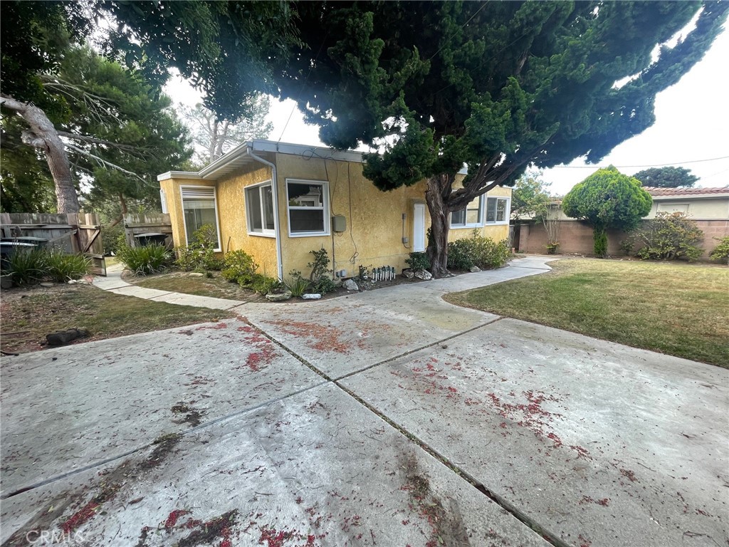 875 Calle De Arboles