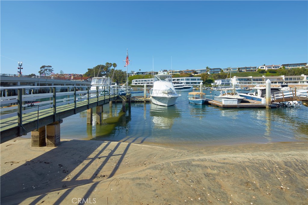 1407 N Bay Front