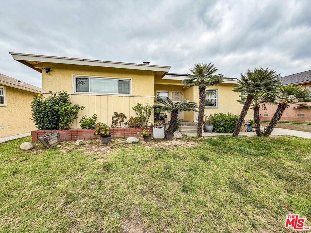 Photo of 2313 Hudspeth Street, Inglewood, CA 90303 (MLS # 26836139)