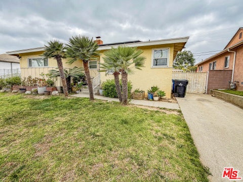 Photo of 2313 Hudspeth Street, Inglewood, CA 90303 (MLS # 26836139)