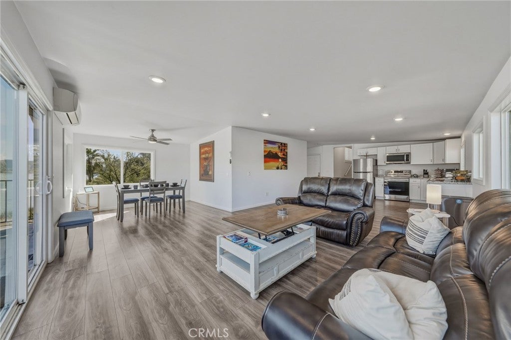 10560 North