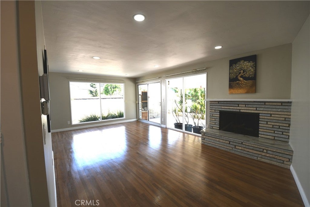 10445 Ballard