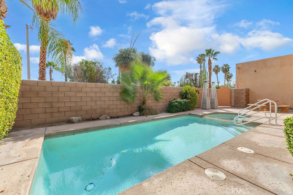 Serenity Cove (33629) - Residential