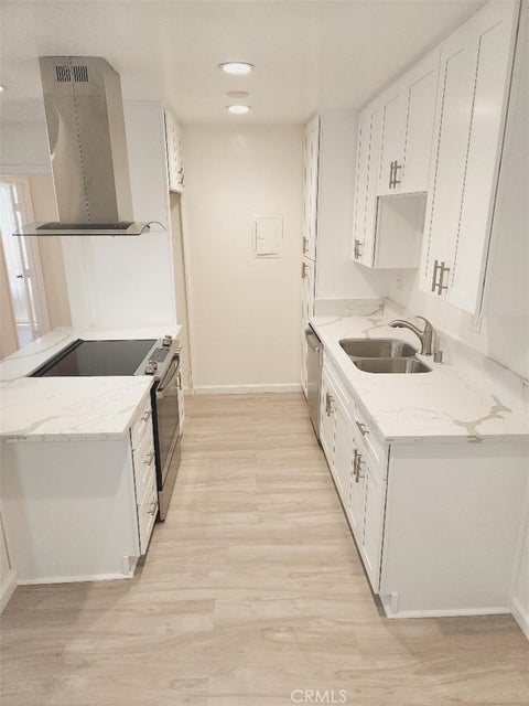 Photo of 1040 W Macarthur Boulevard #41, Santa Ana, CA 92707 (MLS # PW26181550)