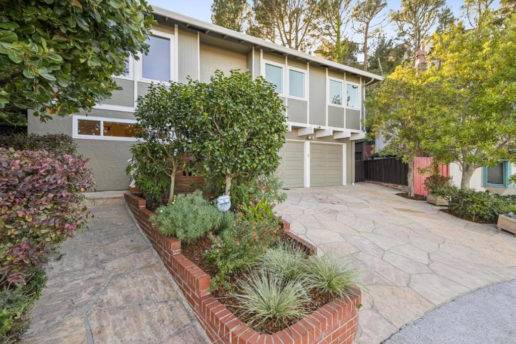 150 Tehama Court