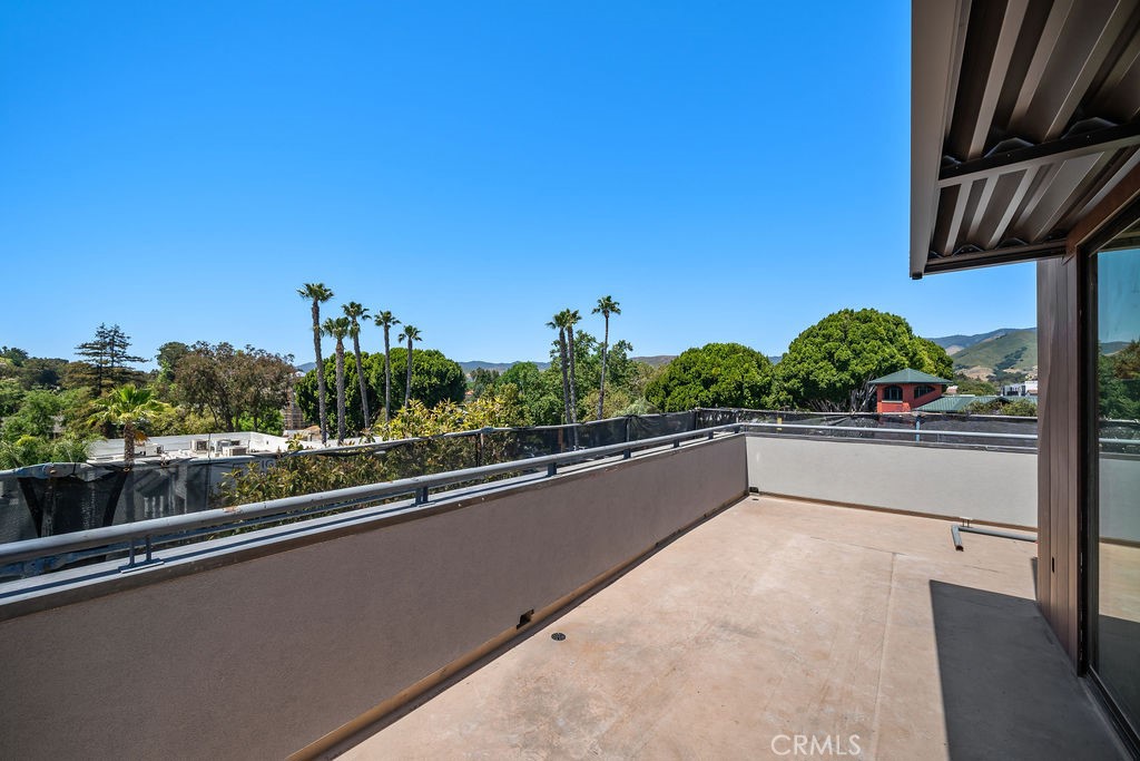 581 Higuera Street 203