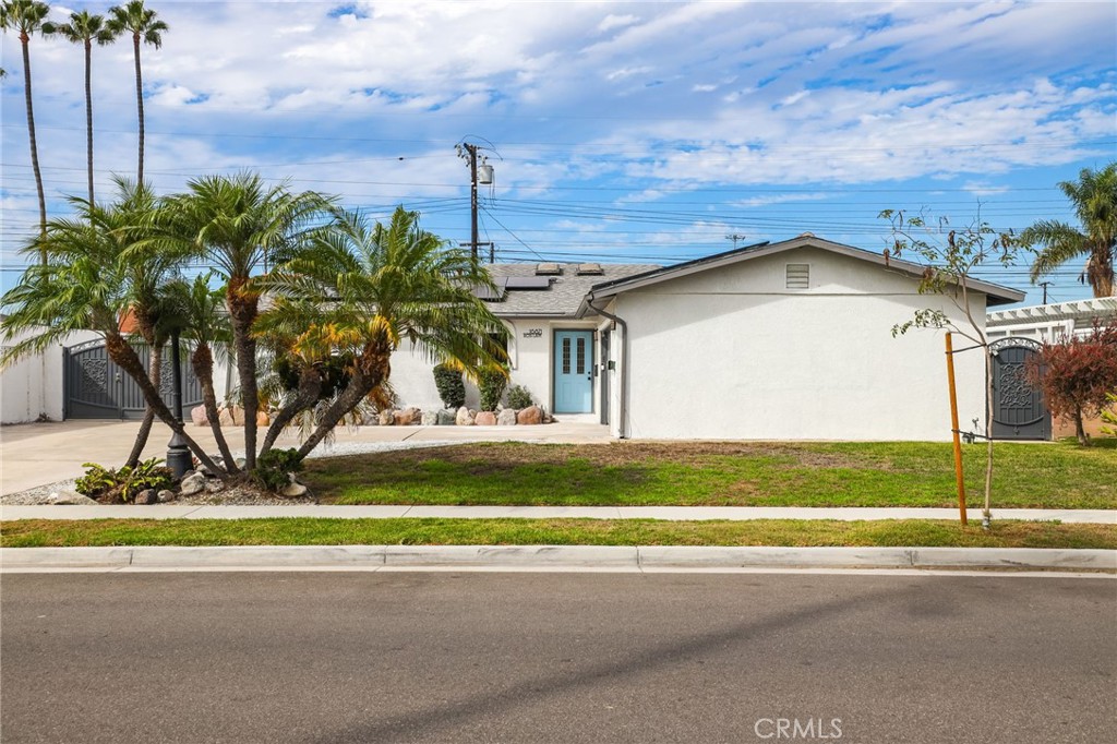 Upgraded Single-Level Gem in Surf City Huntington Beach
Experience premium coastal living in this beautifully upgraded single-level home in Huntington Beach. Spanning over 1,900 sqft, it features 4 bedrooms and 3 bathrooms, including two primary suites with expansive walk-in closets. Ideal for families or entertainers, the open floor plan seamlessly connects living areas, flooded with abundant natural light from large windows and skylights, creating a bright and inviting atmosphere throughout. Outside, enjoy a generous lot with ample RV parking, providing flexibility for adventure seekers or extra storage needs.
Conveniently located just minutes from pristine beaches, freeways, world-class shopping, dining, and entertainment options, this home places you at the center of it all. Families will love the proximity to award-winning schools, ensuring top-tier education.