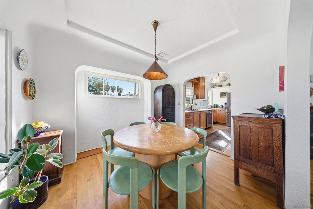 4756 E Mountain View Dr