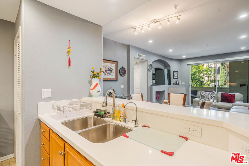 12963 Runway Road 221