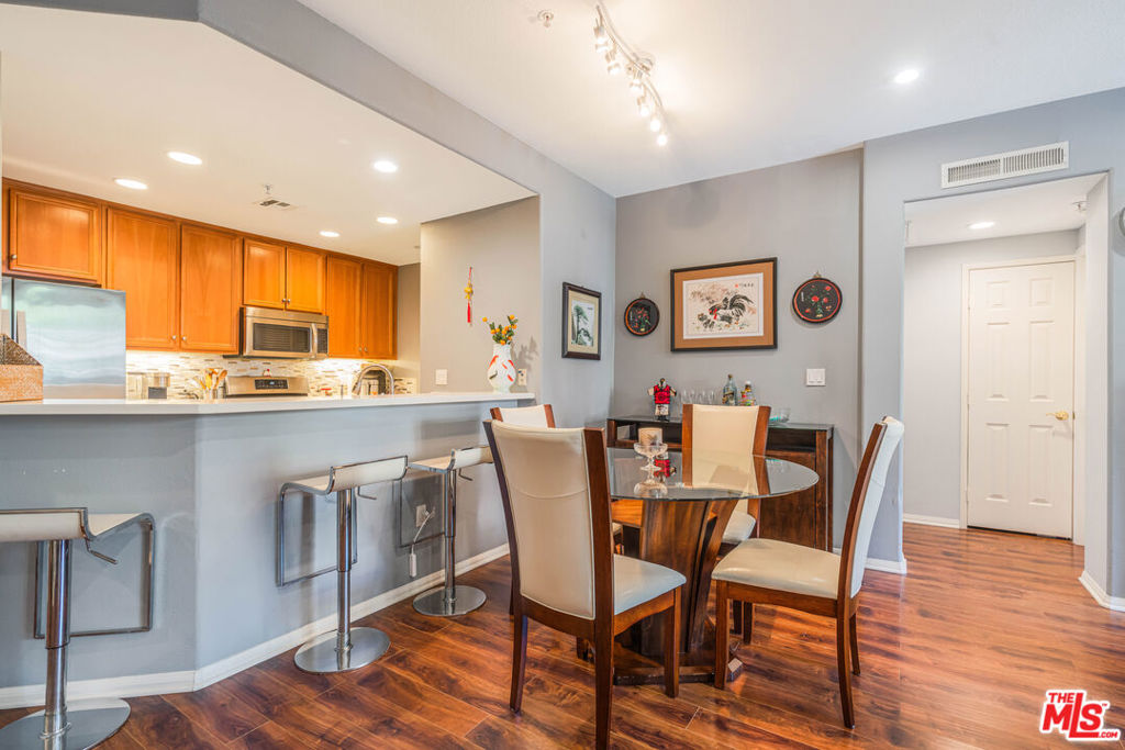 12963 Runway Road 221