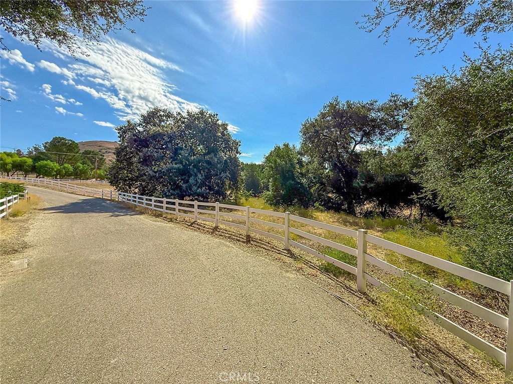 Old Agoura (850) - Land