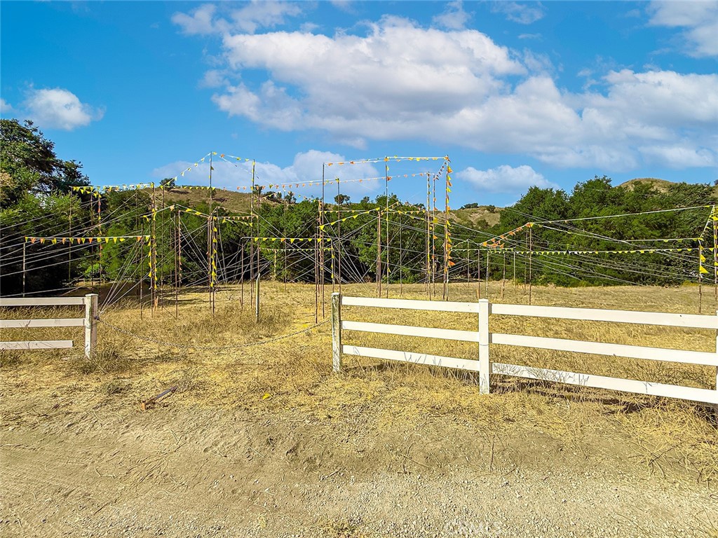 Old Agoura (850) - Land