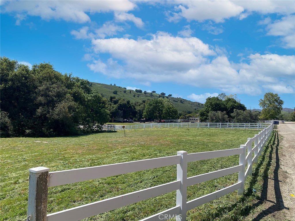 Old Agoura (850) - Land